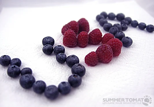 USA written in berries